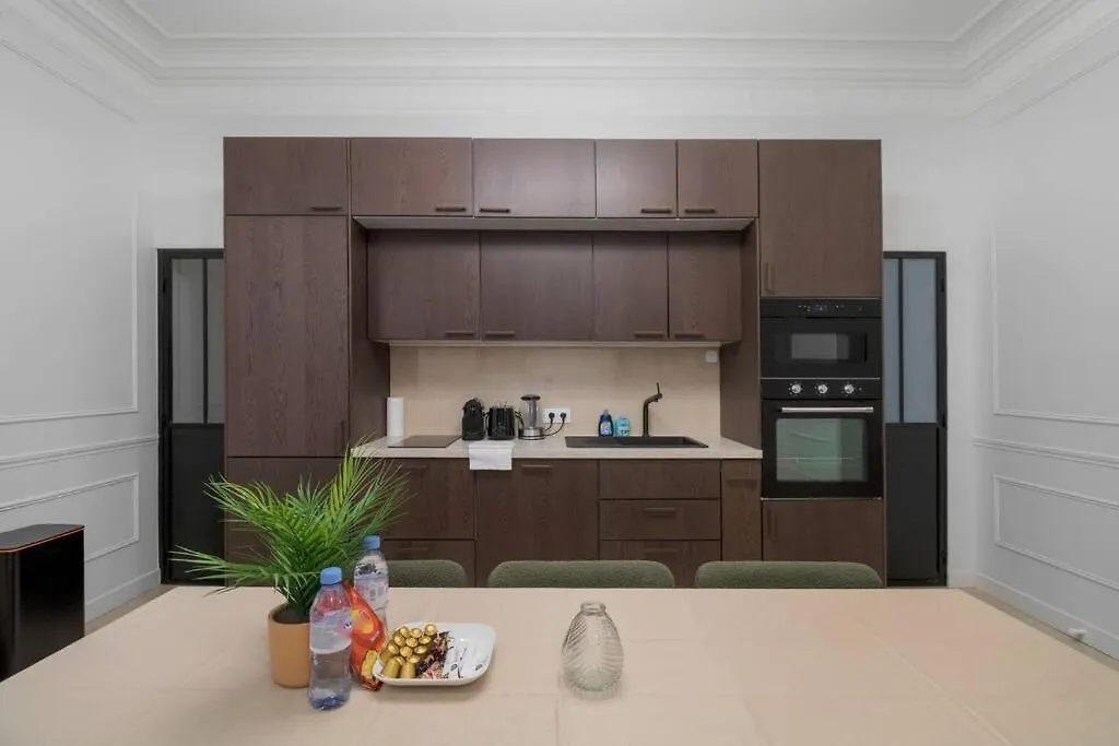 شقة 8pers#4bedrooms#4bathrooms#lafayette باريس